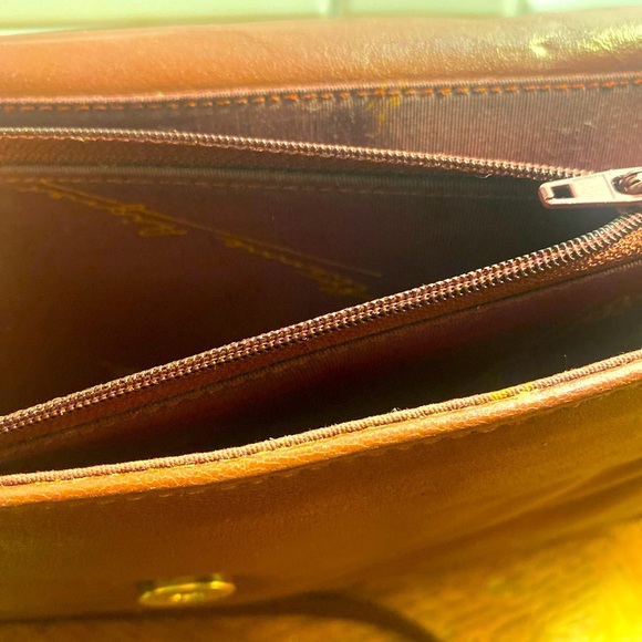 ETIENNE AIGNER LEATHER SHOULDER BAG/CLUTCH - Rusty Brown Leather w/Brass Trim⚡️ - Picture 7 of 9